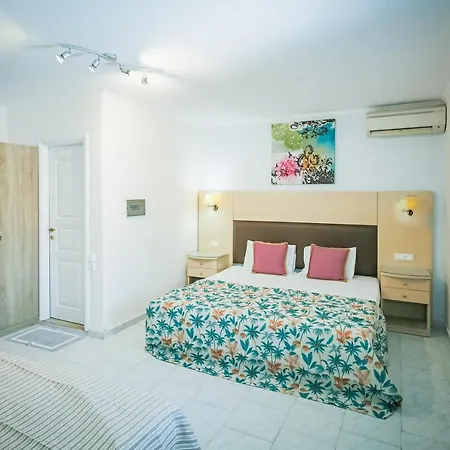 Lejlighedshotel Rose Club 3*