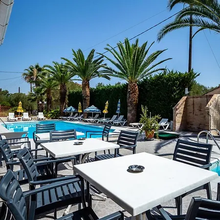 Ξενοδοχείο με διαμερίσματα Rose Club 4*